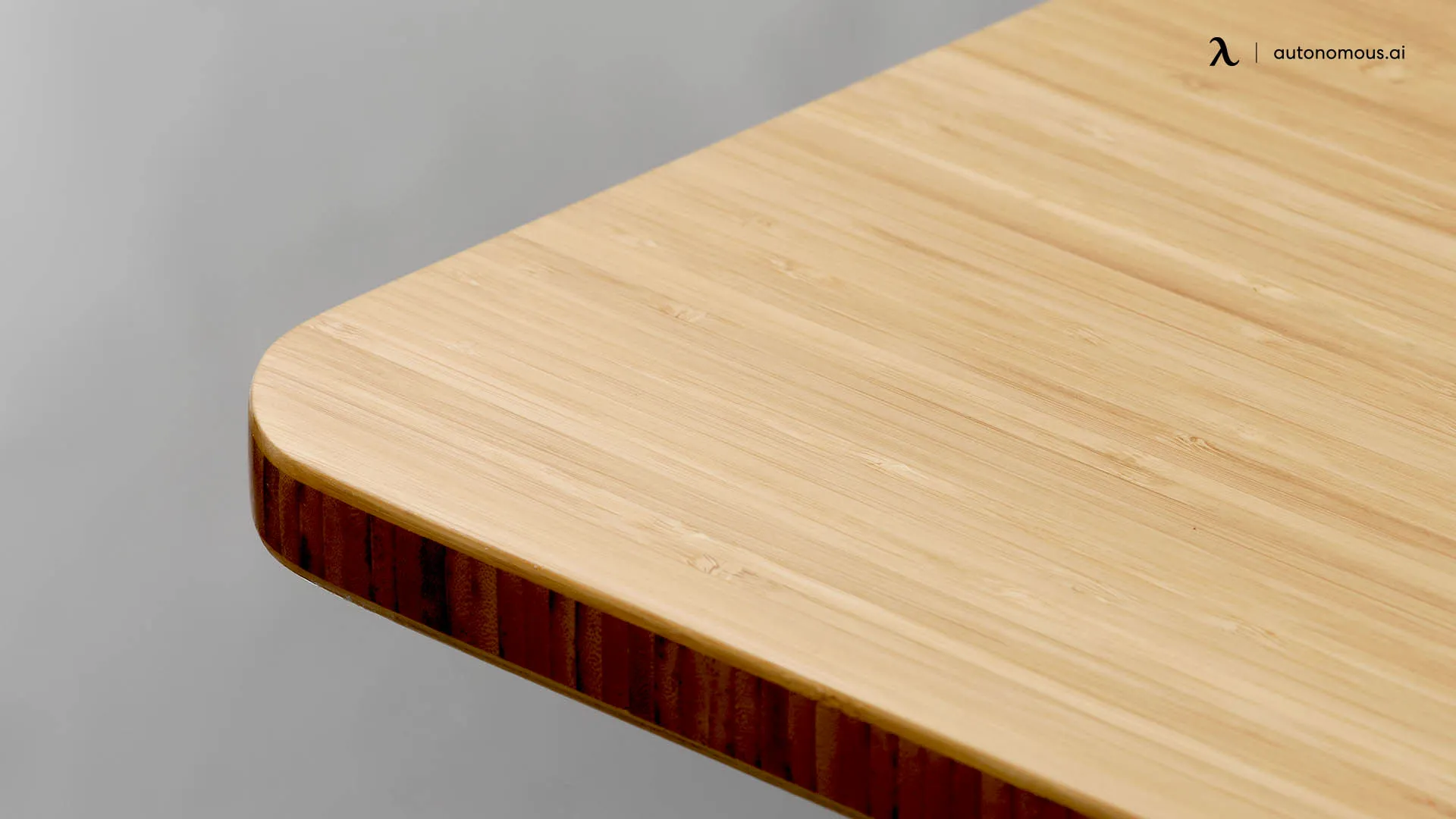 جنس و متریال مناسب میز اداری 